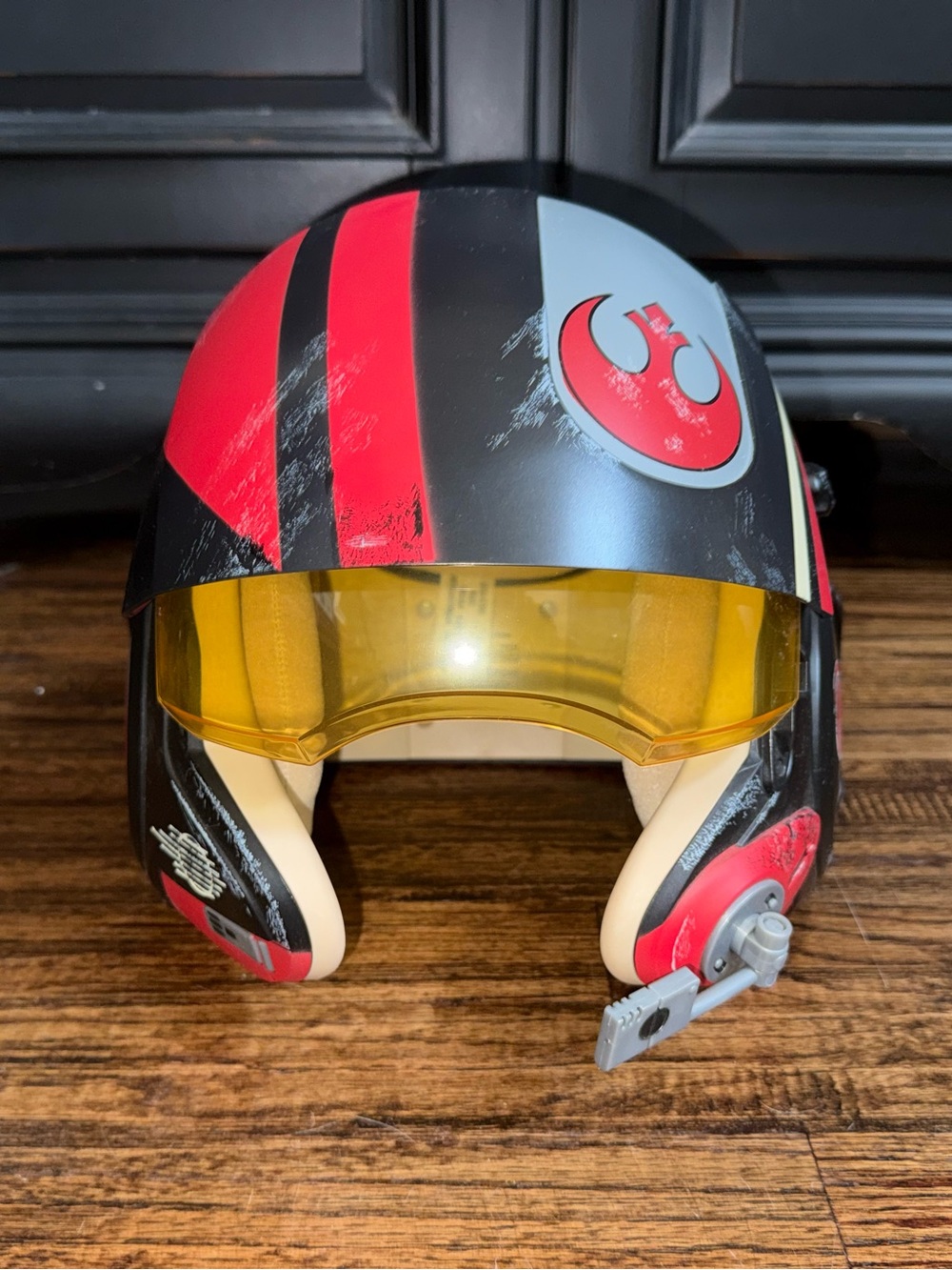 Star Wars The Black Series “Poe Dameron” Black Rebel Pilot Helmet Galaxys Edge
